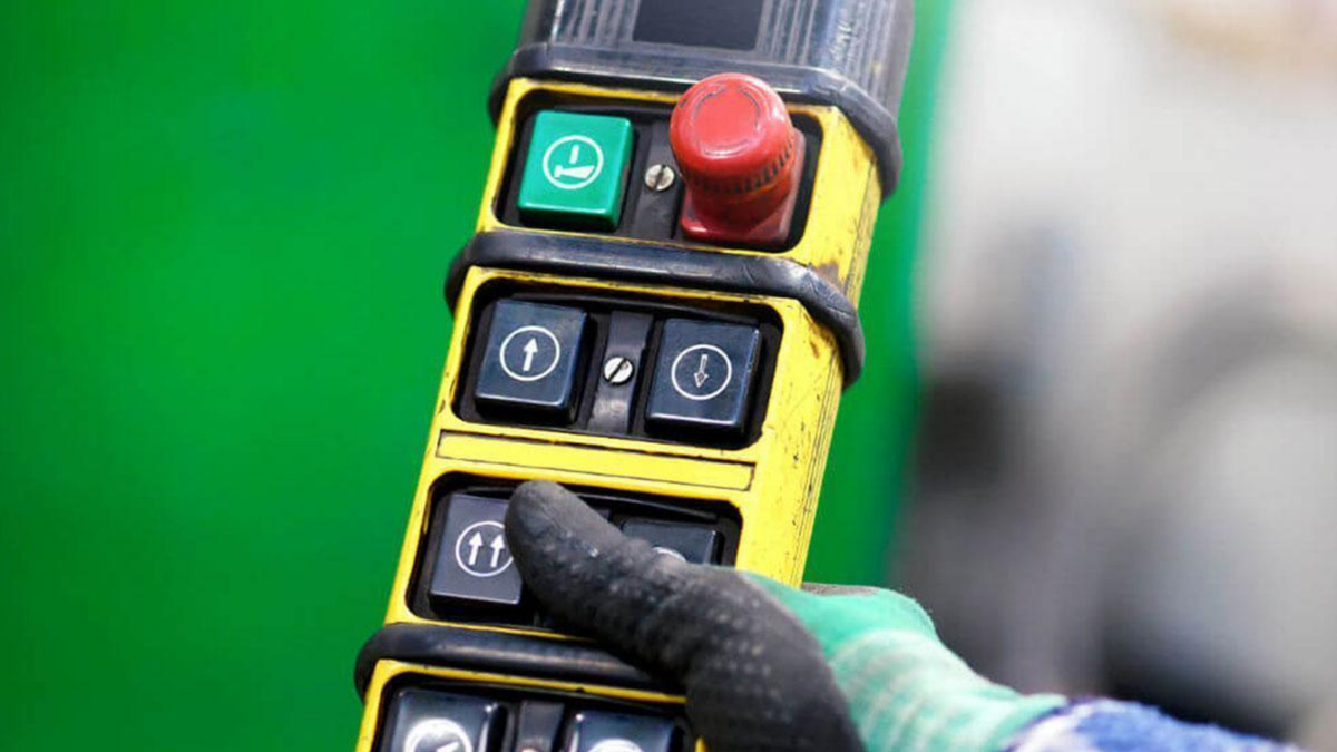 OSHA 1910.179 Pendant Voltage Requirements: What the 150-Volt Rule Actually Means